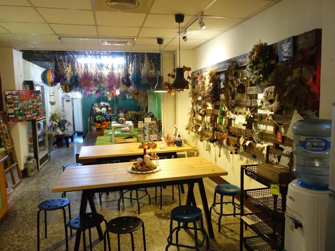 Kite Hostel Чиай Сити Екстериор снимка